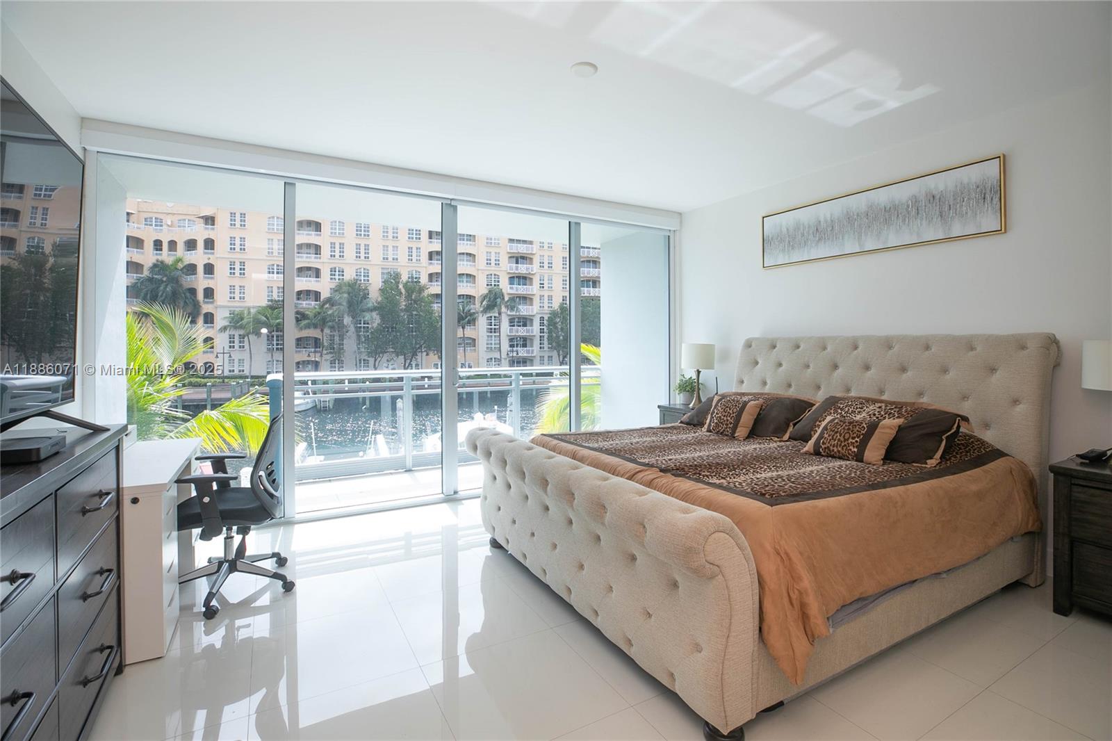 2950 NE 188th St #124, Aventura FL 33180