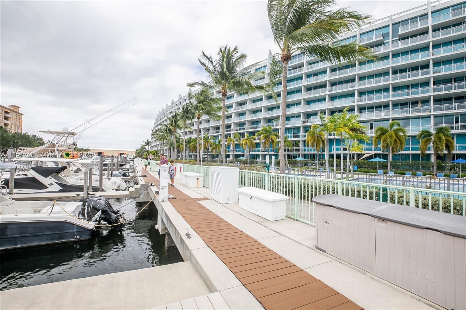 2950 NE 188th St #124, Aventura FL 33180