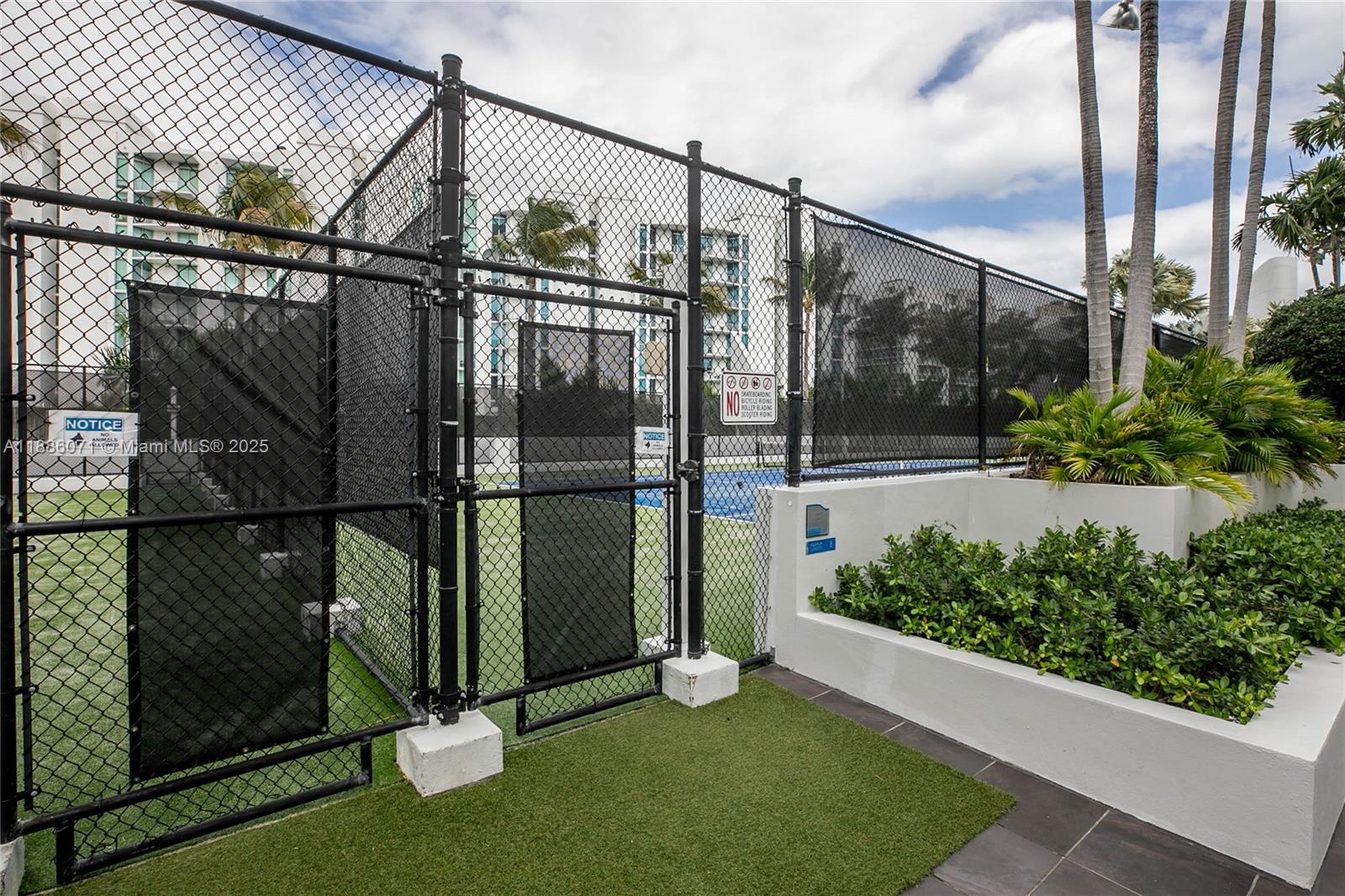 2950 NE 188th St #124, Aventura FL 33180