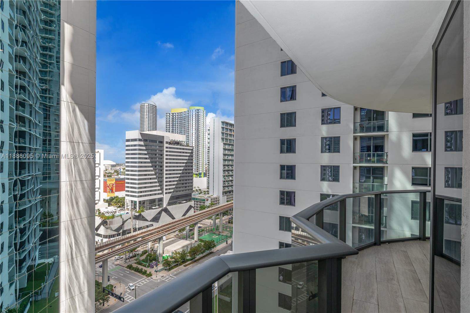 55 SW 9th St #1608, Miami FL 33130