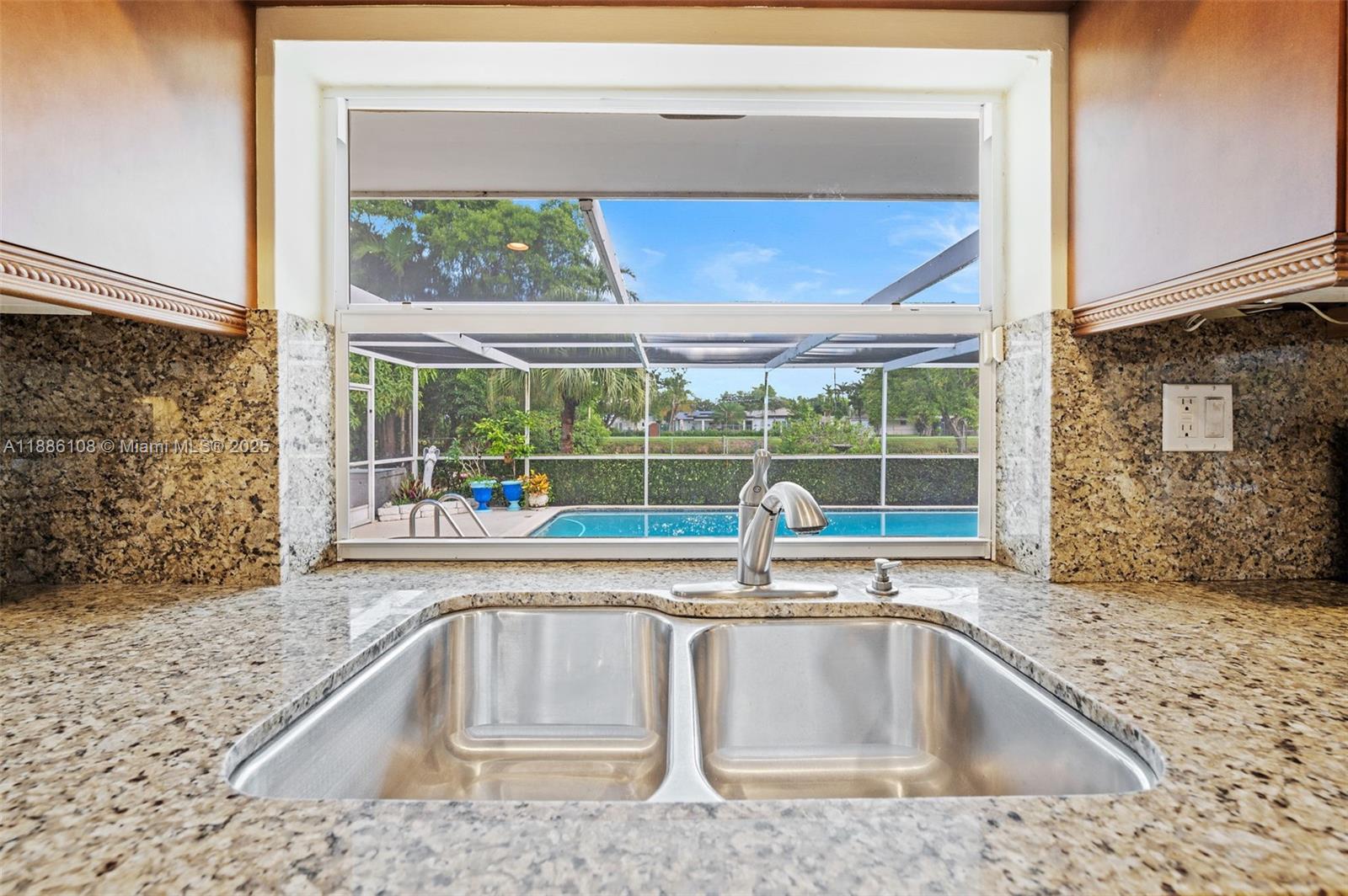 8891 SW 85th St, Miami FL 33173