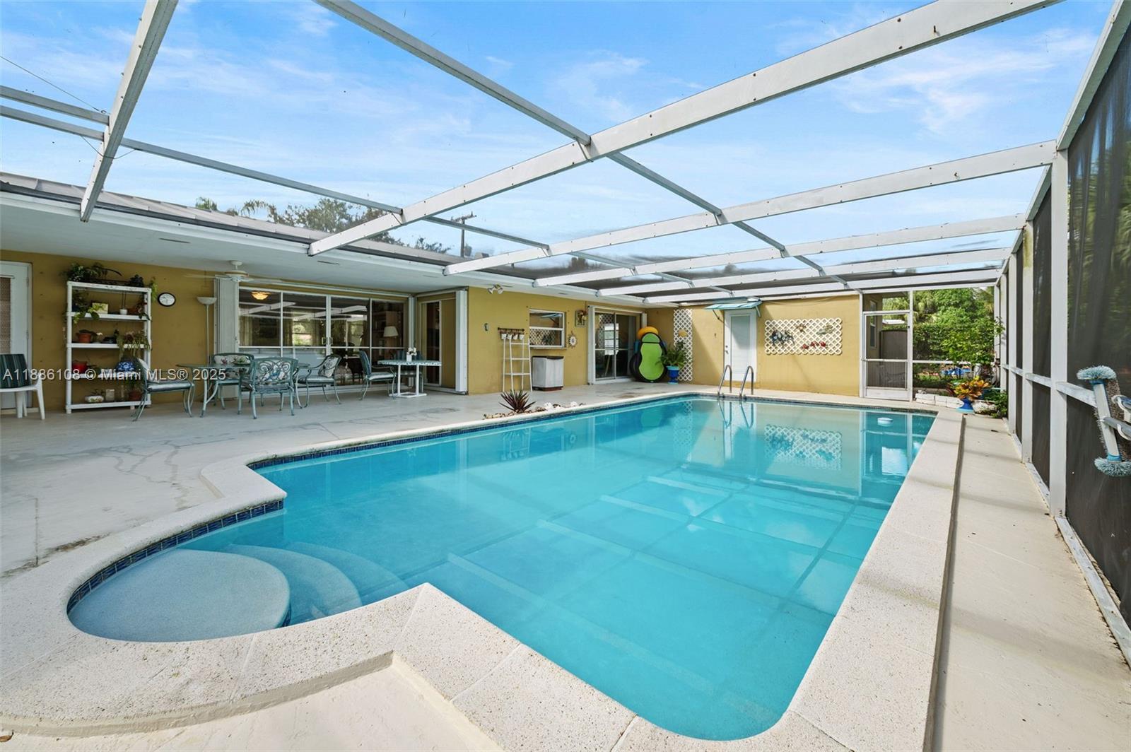 8891 SW 85th St, Miami FL 33173