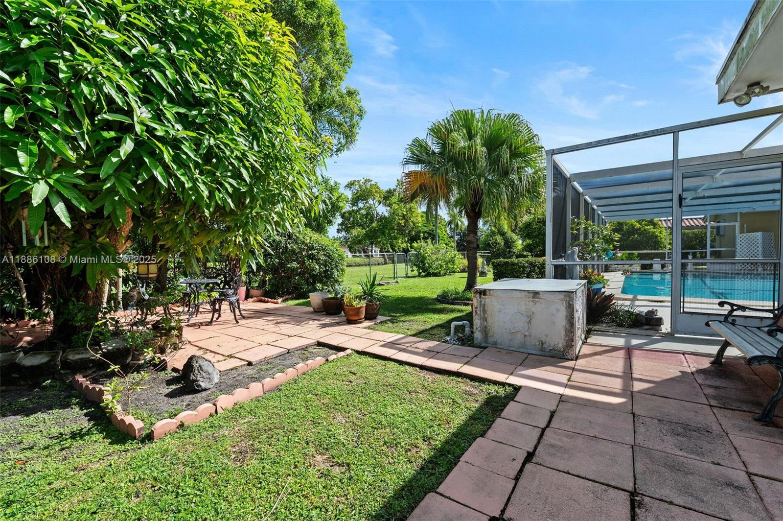 8891 SW 85th St, Miami FL 33173