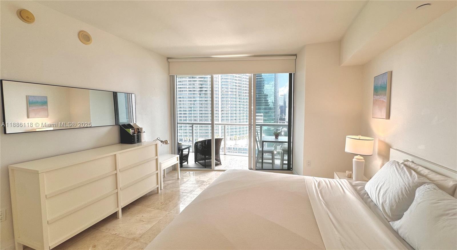 475 Brickell Ave #2512, Miami FL 33131