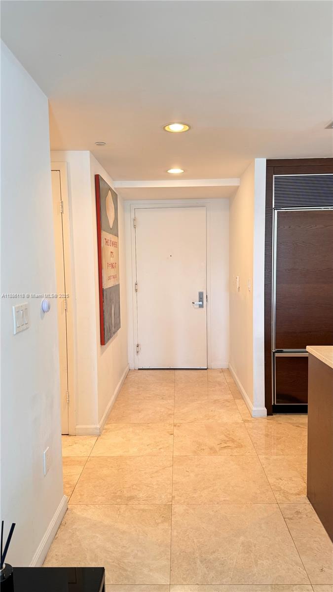 475 Brickell Ave #2512, Miami FL 33131