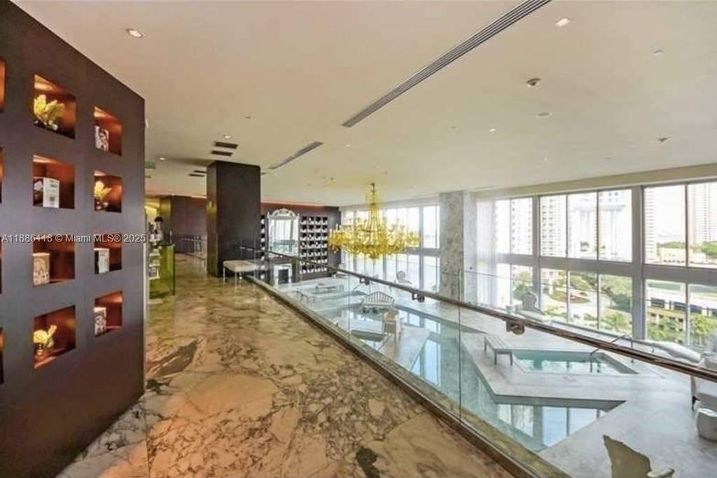 475 Brickell Ave #2512, Miami FL 33131