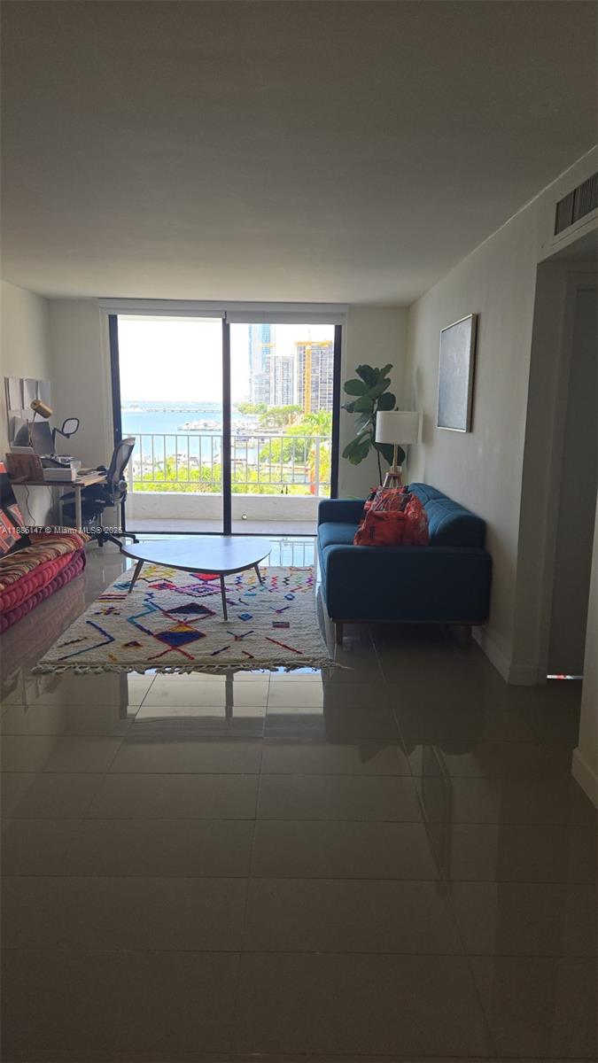 200 SE 15th Rd #8J, Miami FL 33129