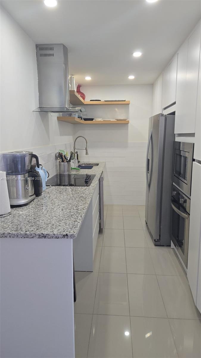 200 SE 15th Rd #8J, Miami FL 33129