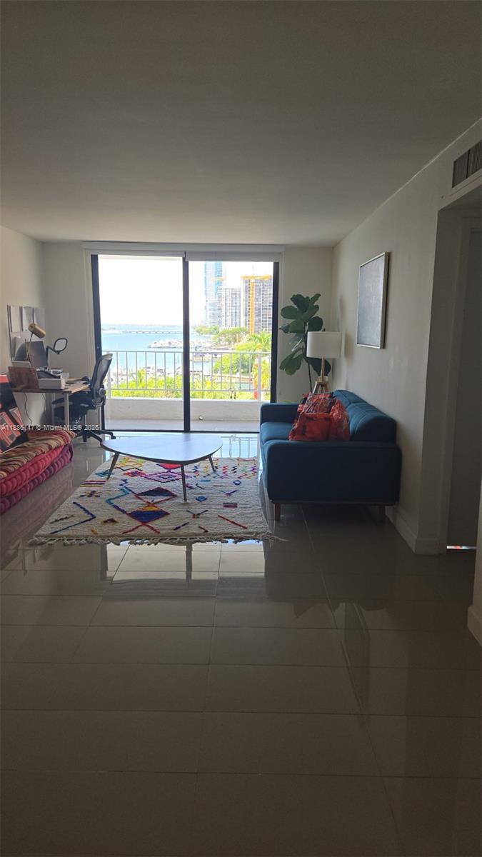 200 SE 15th Rd #8J, Miami FL 33129