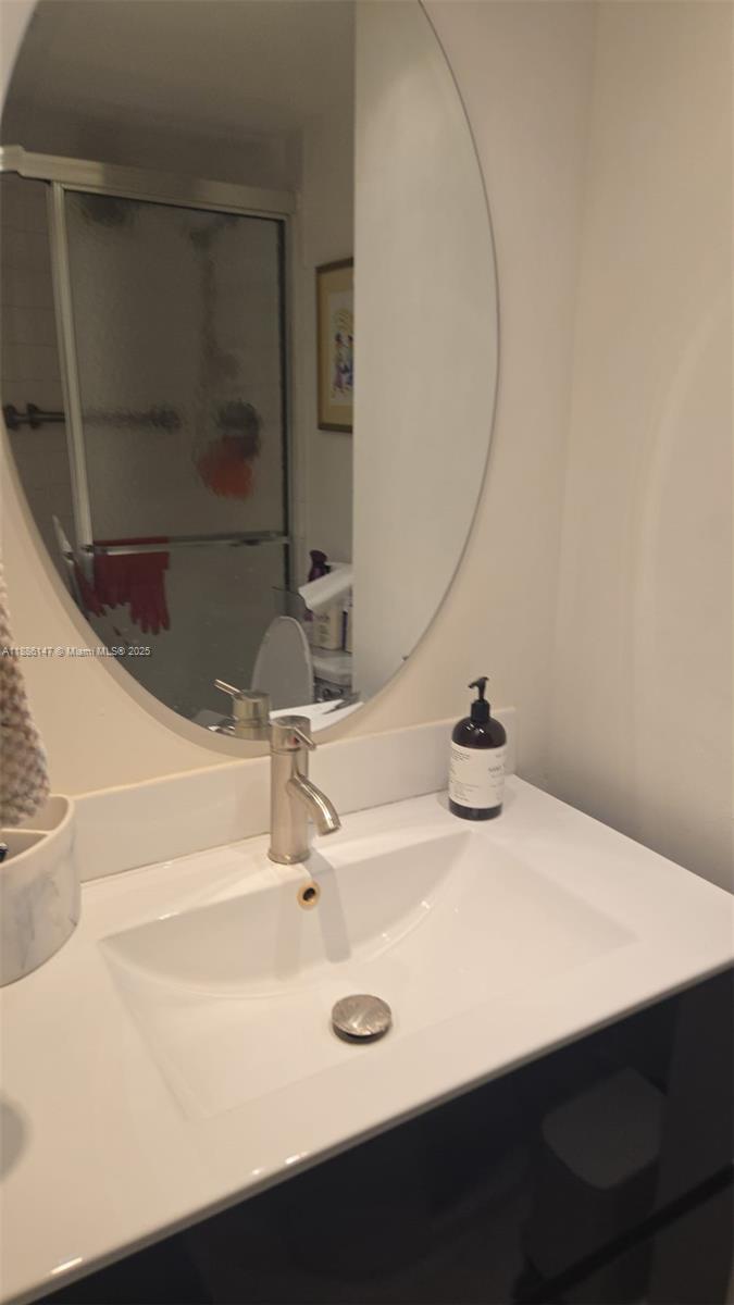 200 SE 15th Rd #8J, Miami FL 33129