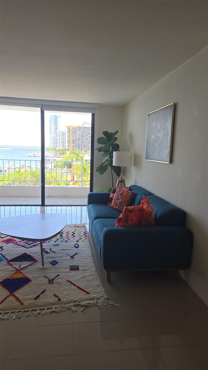 200 SE 15th Rd #8J, Miami FL 33129