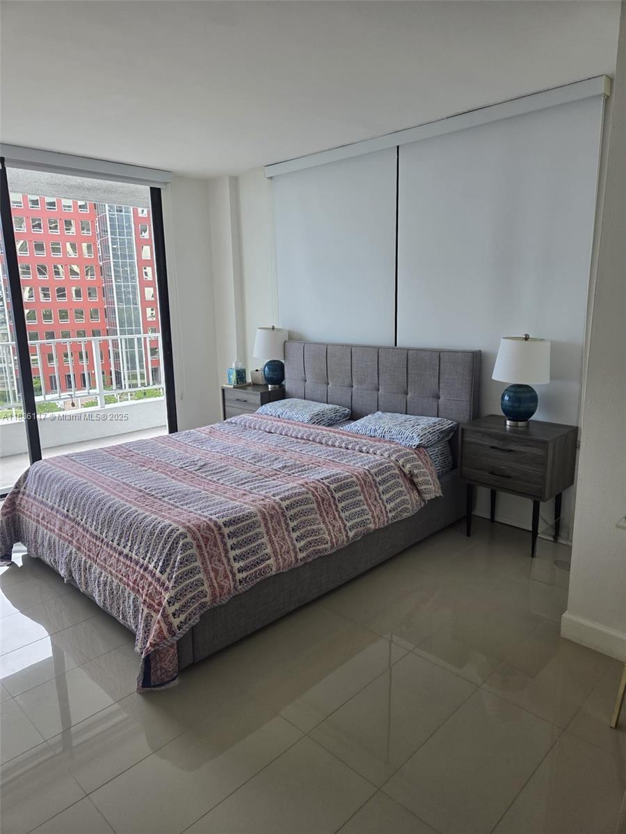 200 SE 15th Rd #8J, Miami FL 33129