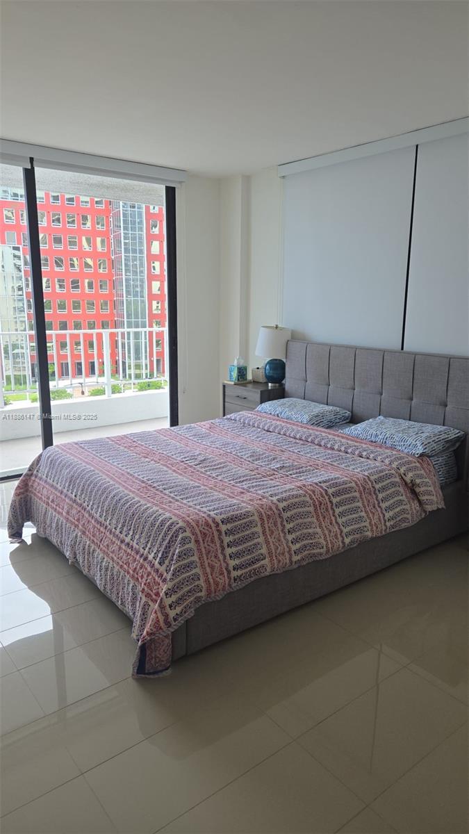 200 SE 15th Rd #8J, Miami FL 33129