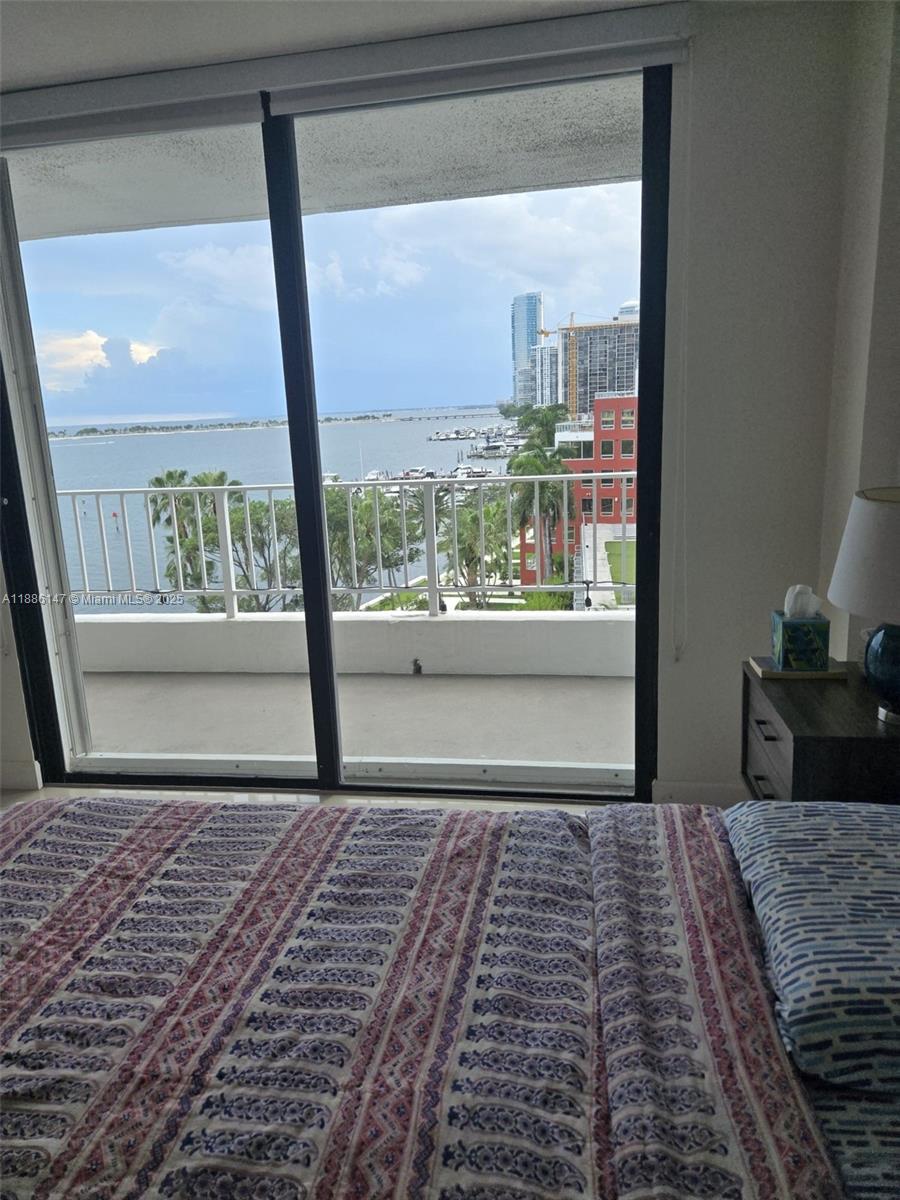 200 SE 15th Rd #8J, Miami FL 33129