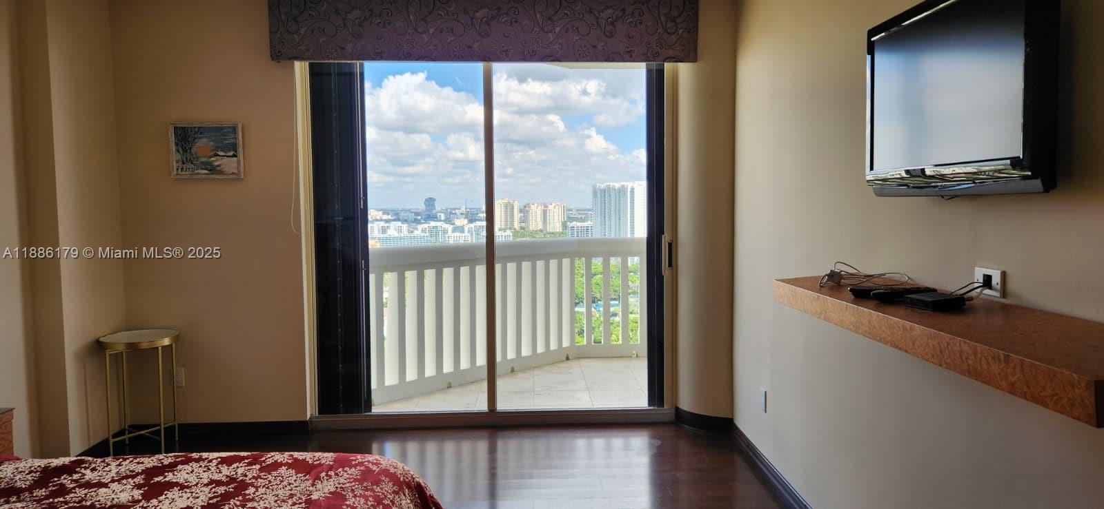 2000 Island Blvd #2605, Aventura FL 33160