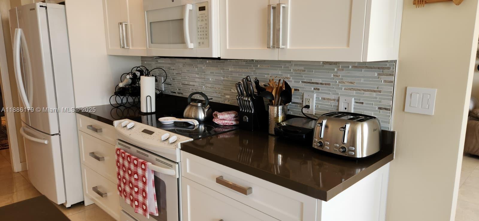 2000 Island Blvd #2605, Aventura FL 33160