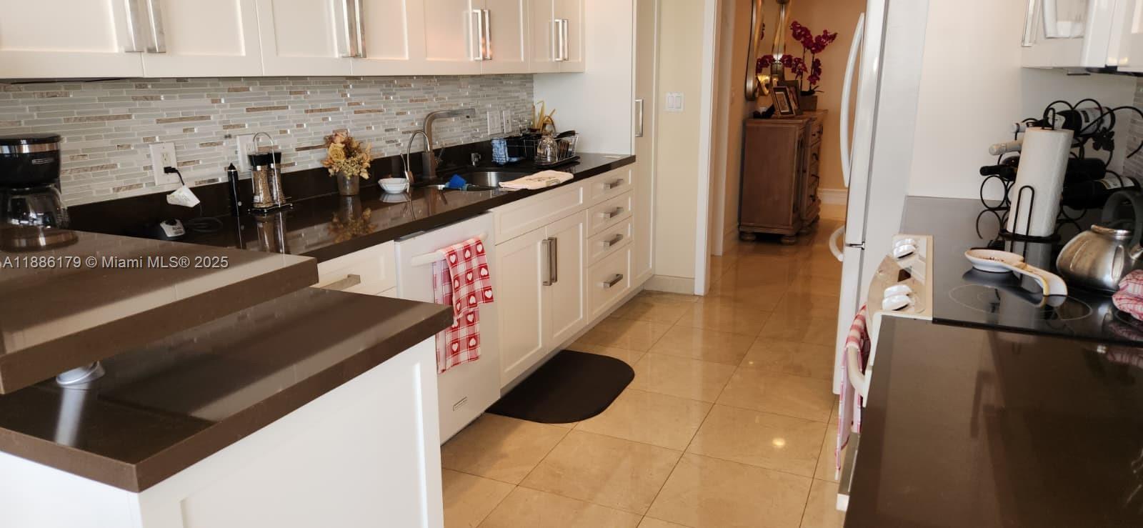 2000 Island Blvd #2605, Aventura FL 33160