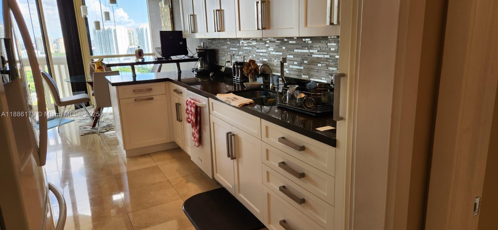 2000 Island Blvd #2605, Aventura FL 33160