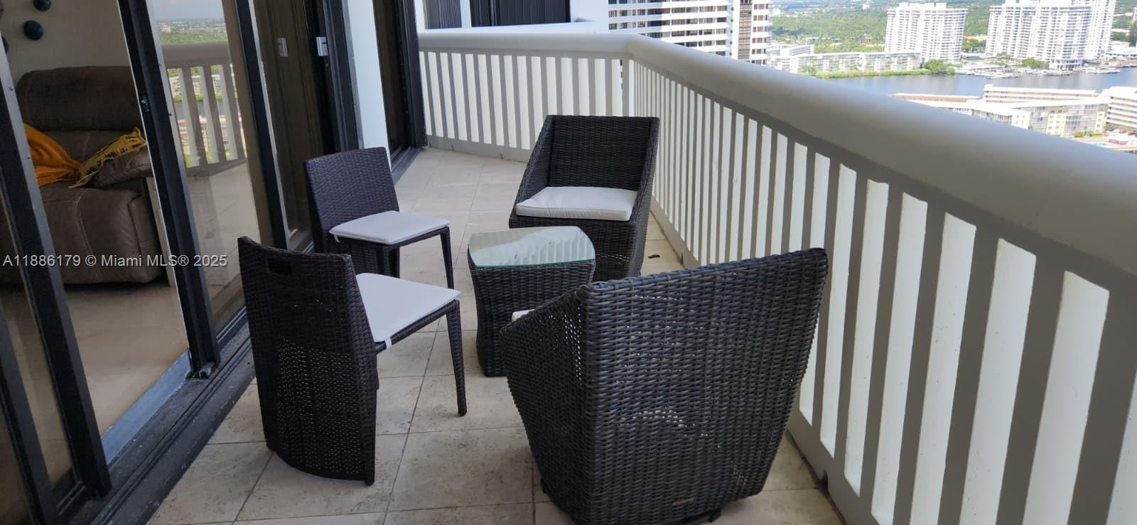 2000 Island Blvd #2605, Aventura FL 33160