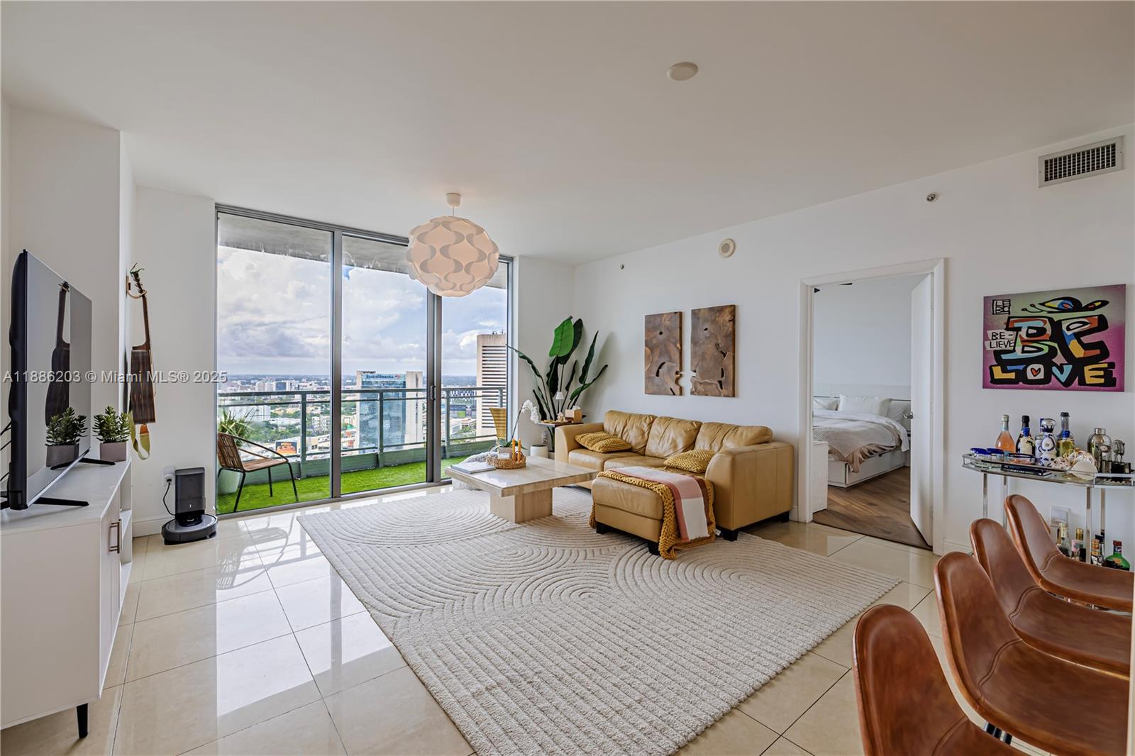 90 SW 3rd St #3705, Miami FL 33130