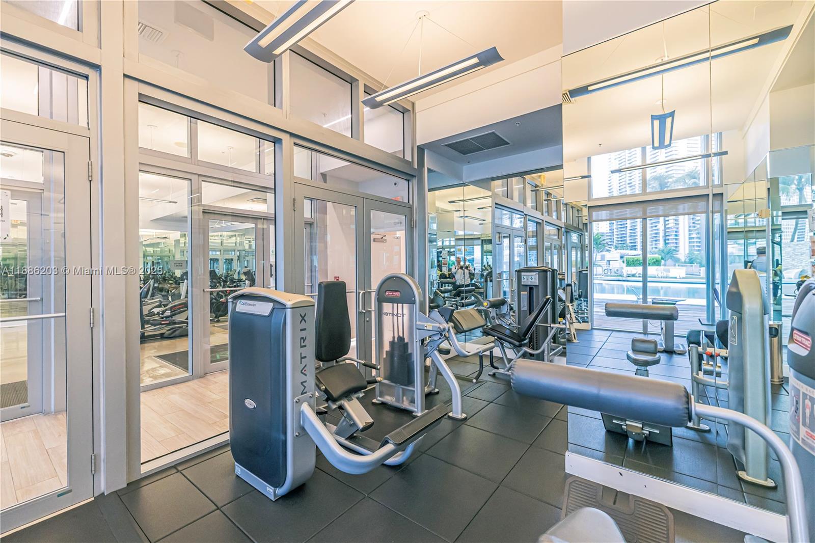 90 SW 3rd St #3705, Miami FL 33130