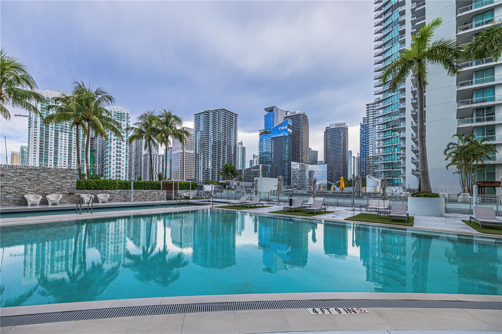 90 SW 3rd St #3705, Miami FL 33130