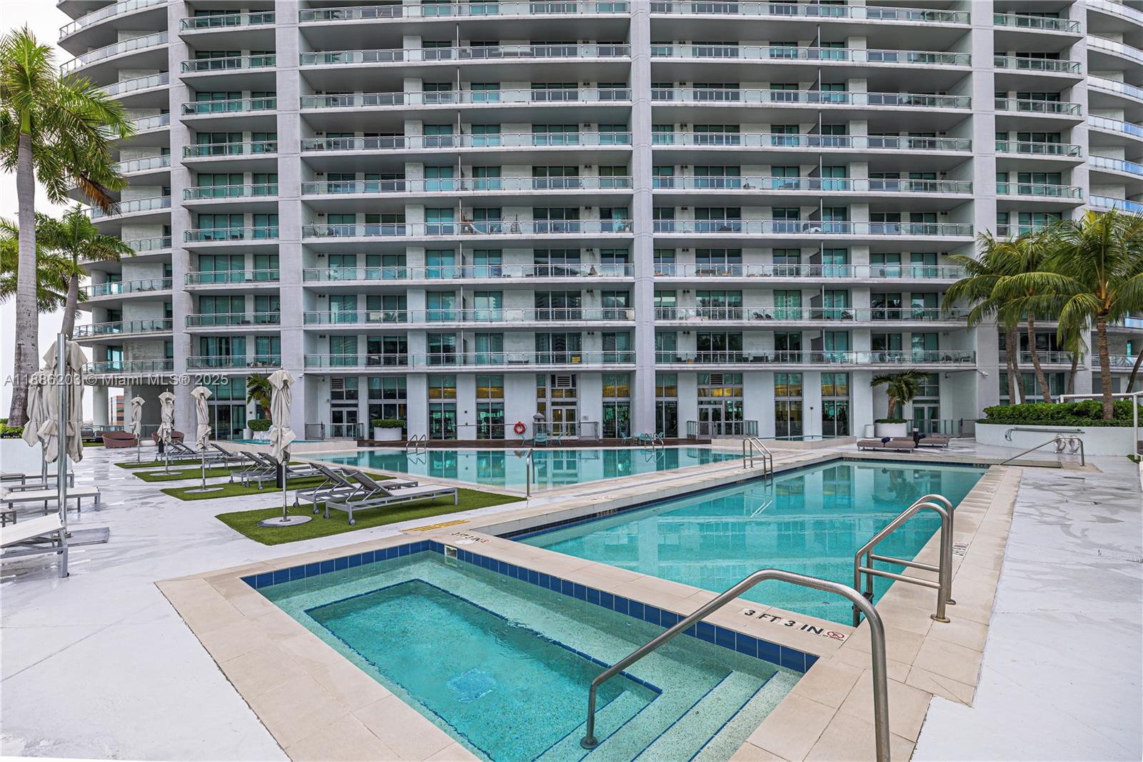 90 SW 3rd St #3705, Miami FL 33130