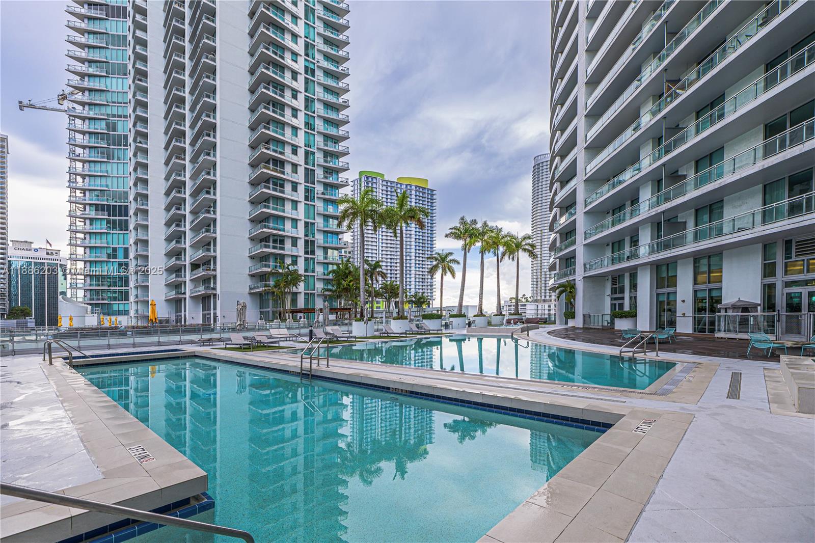 90 SW 3rd St #3705, Miami FL 33130