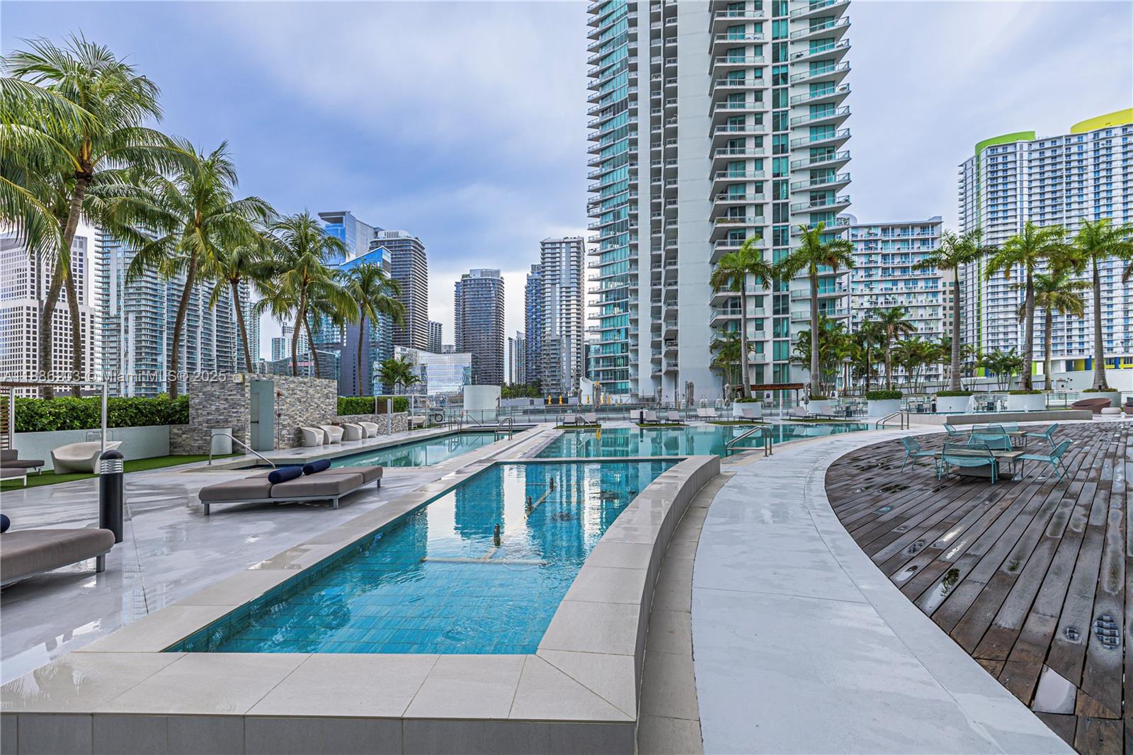 90 SW 3rd St #3705, Miami FL 33130