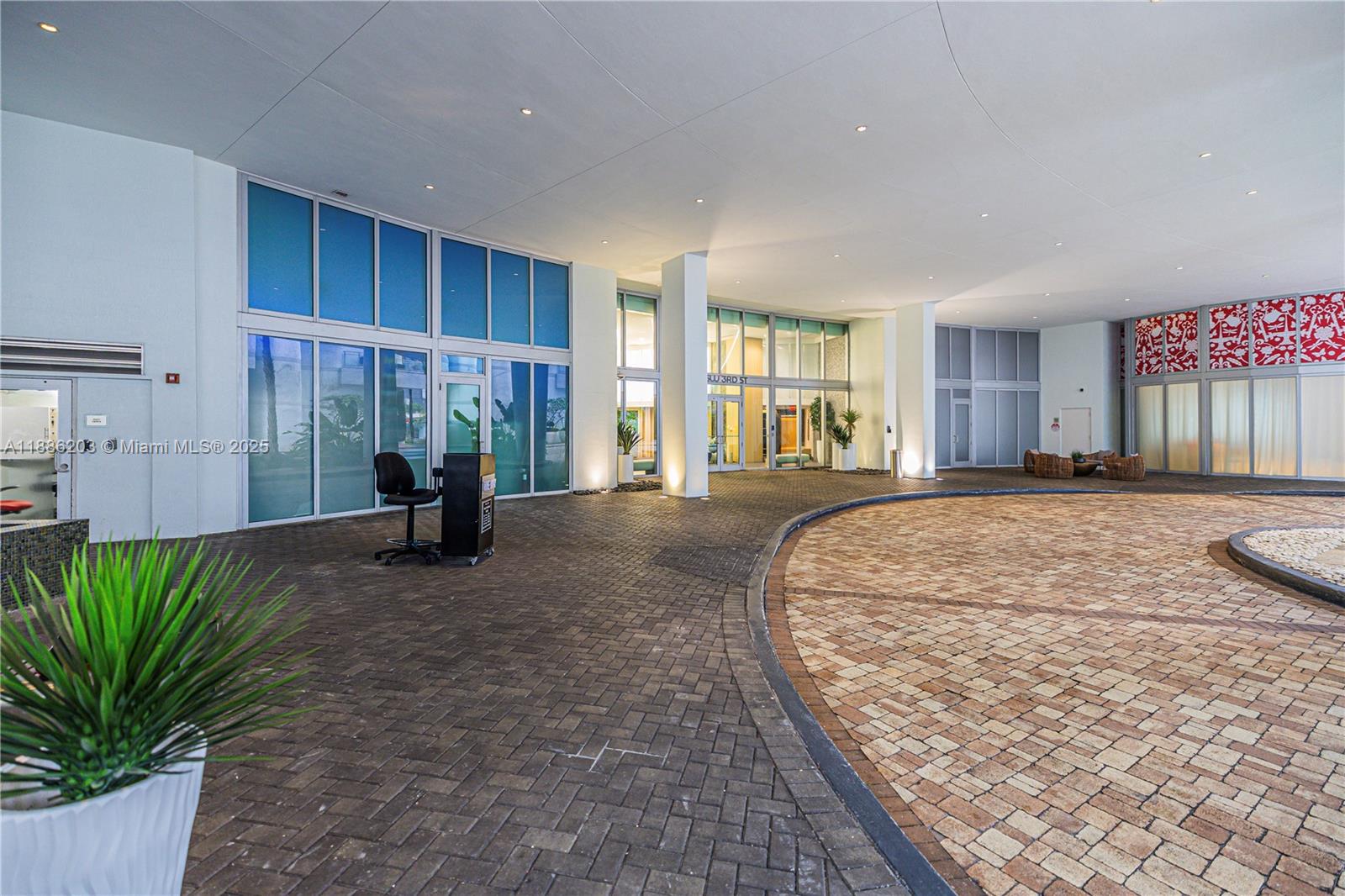 90 SW 3rd St #3705, Miami FL 33130