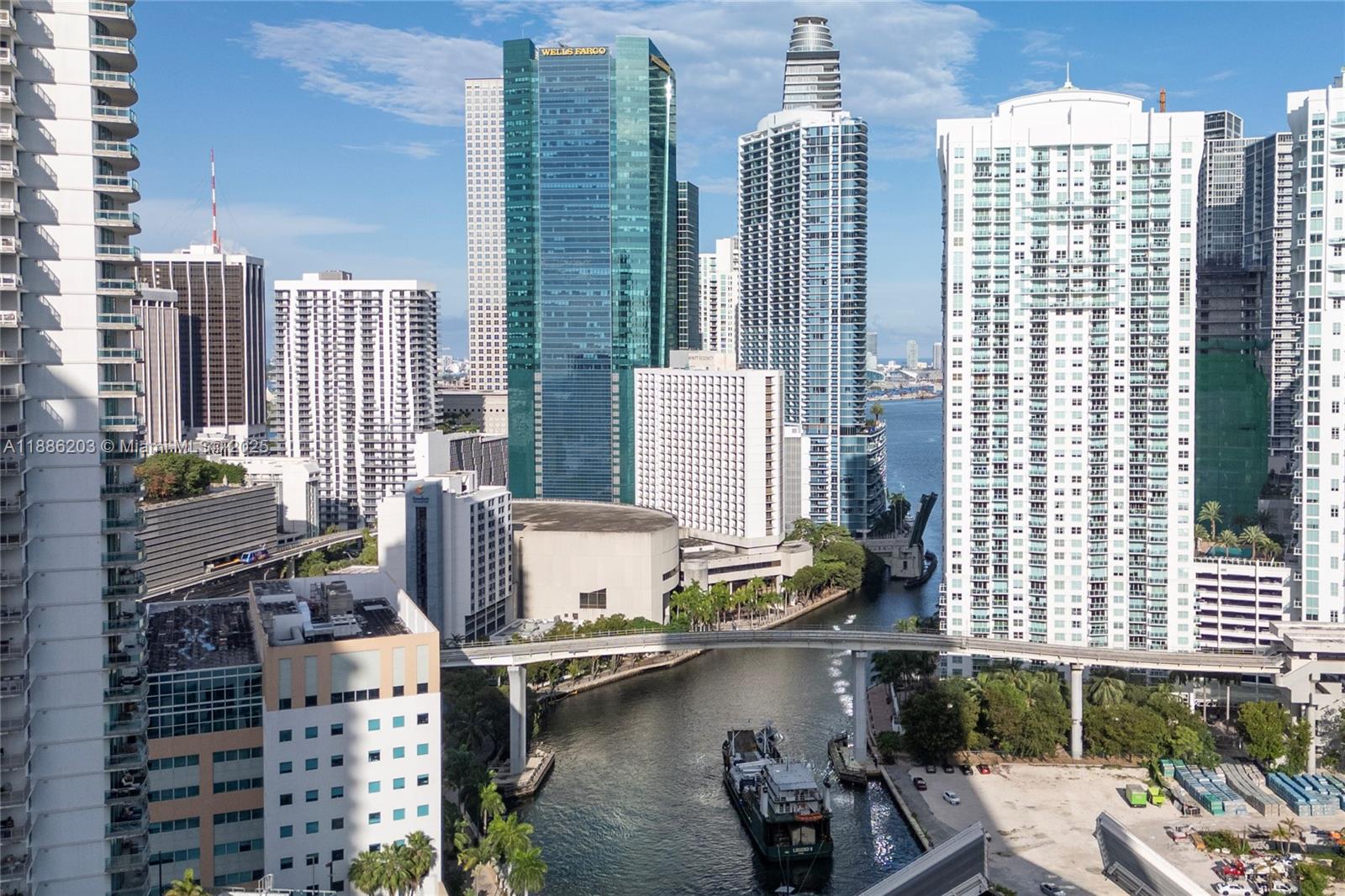 90 SW 3rd St #3705, Miami FL 33130