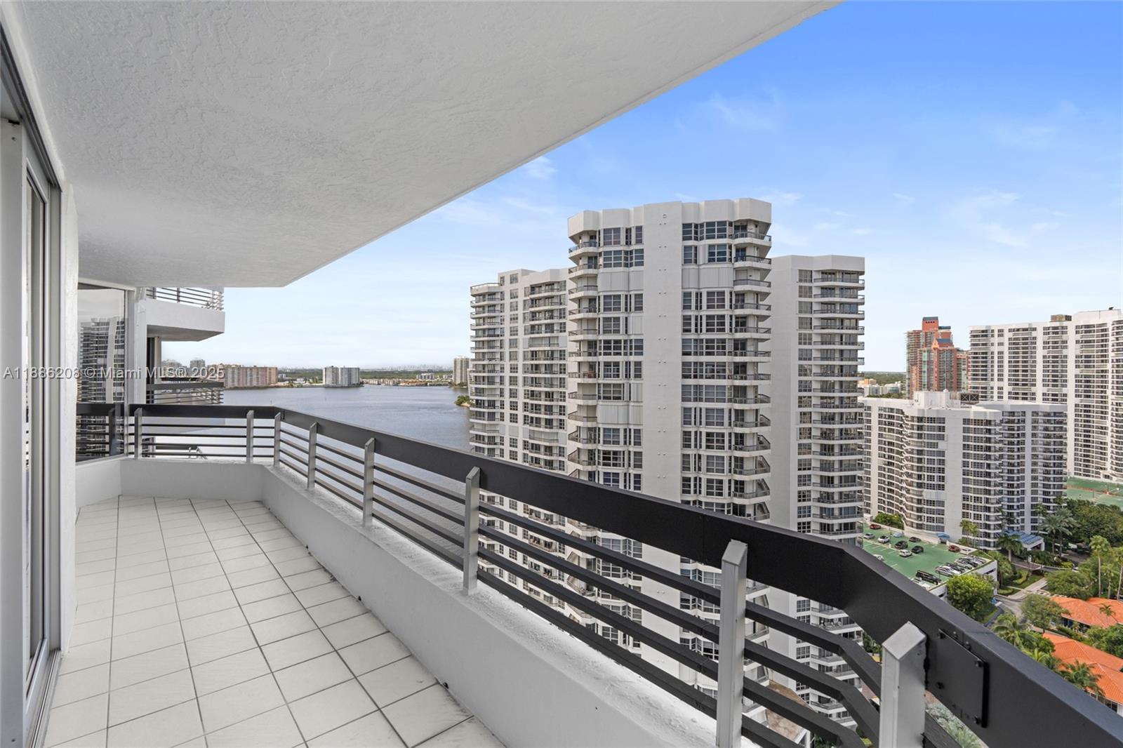 19195 Mystic Pointe Dr #2502, Aventura FL 33180