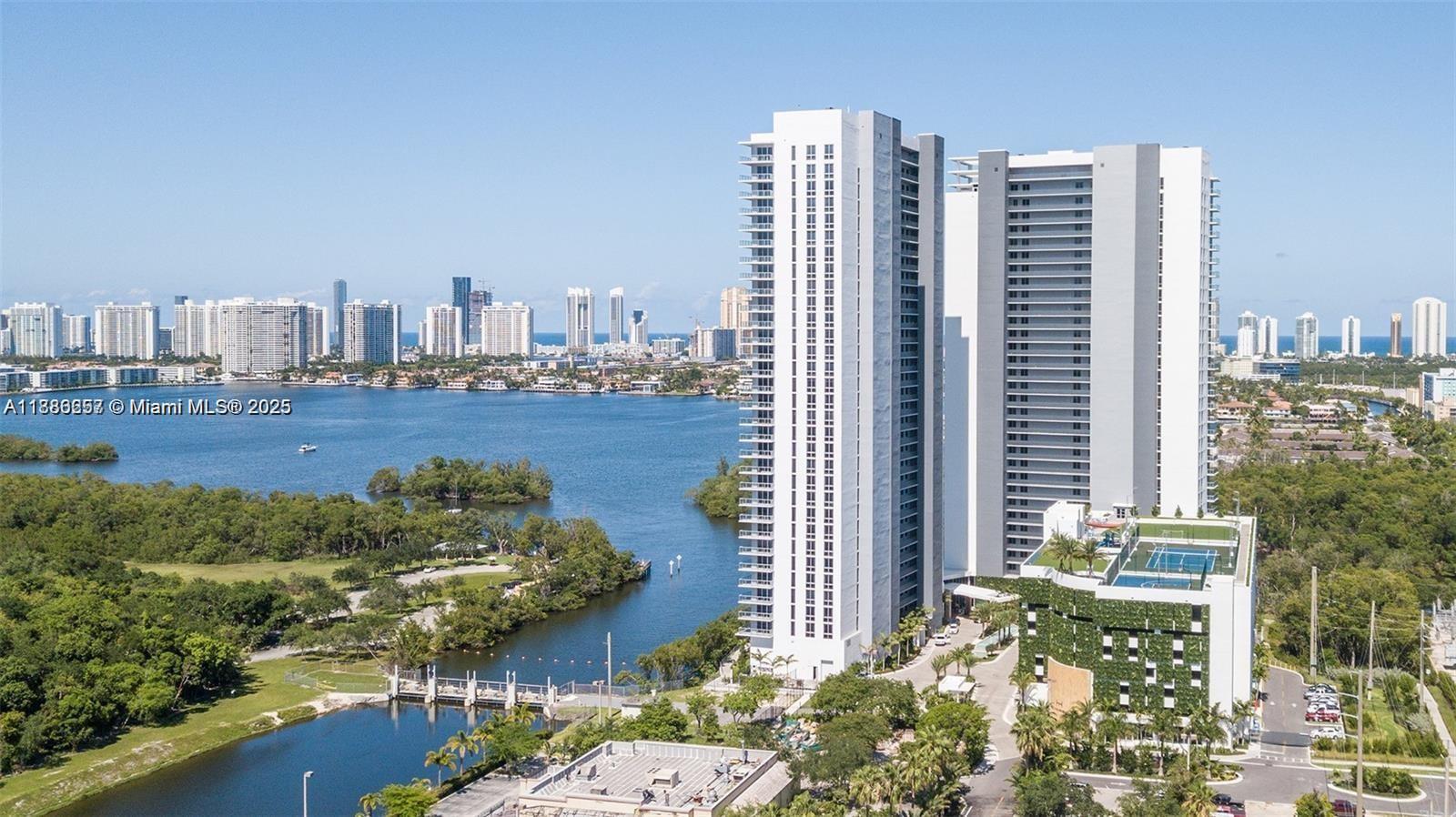16385 Biscayne Blvd #904, North Miami Beach FL 33160