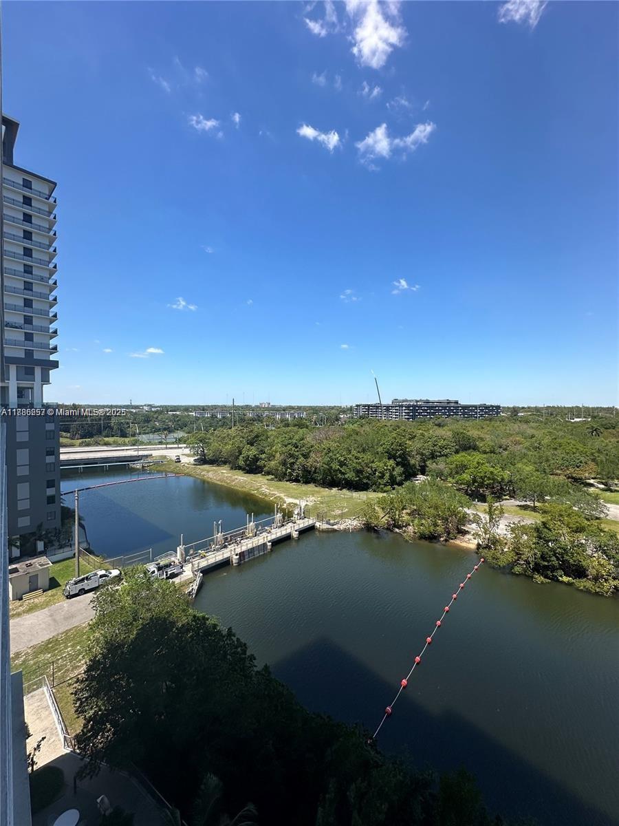 16385 Biscayne Blvd #904, North Miami Beach FL 33160