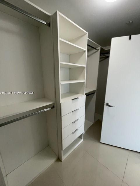 16385 Biscayne Blvd #904, North Miami Beach FL 33160