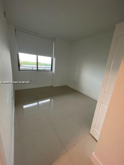 16385 Biscayne Blvd #904, North Miami Beach FL 33160