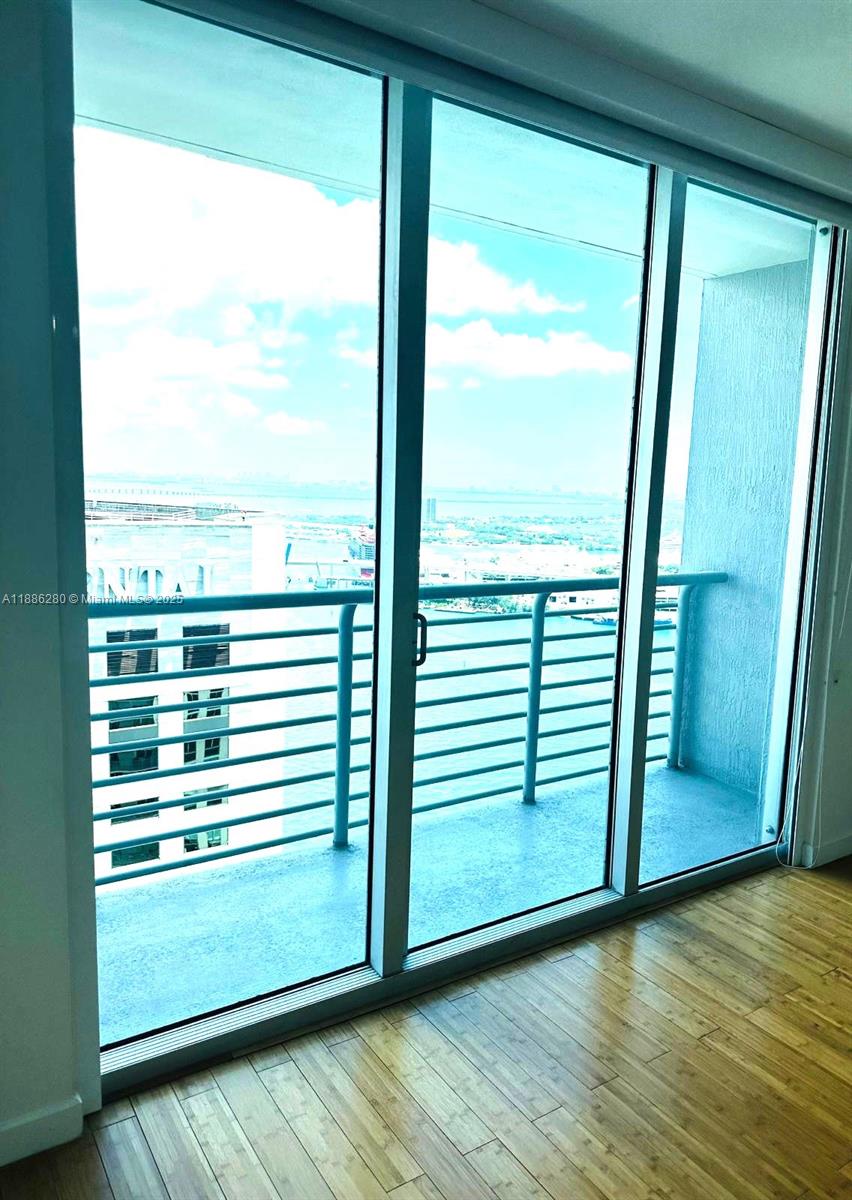 335 S Biscayne Blvd #4006, Miami FL 33131