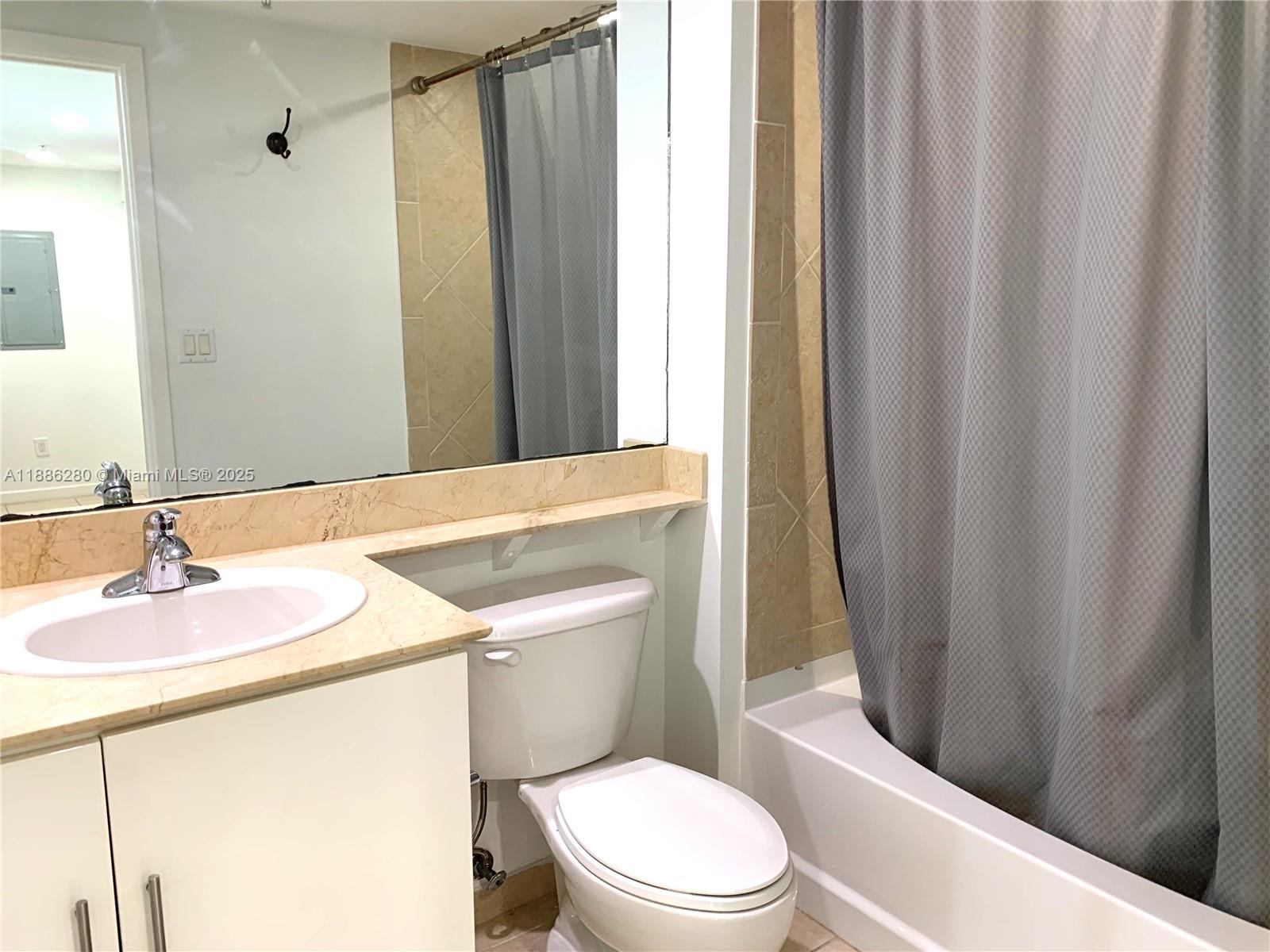 335 S Biscayne Blvd #4006, Miami FL 33131