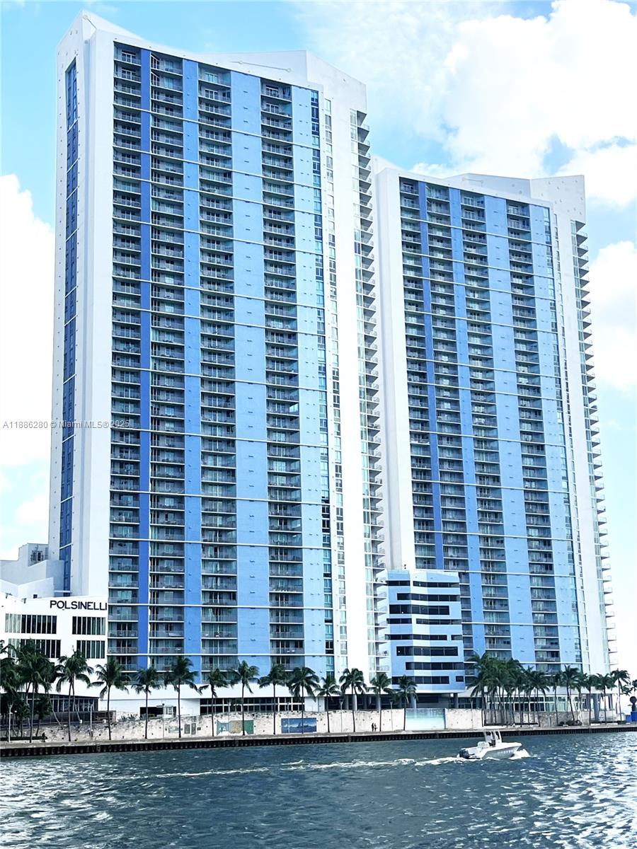 335 S Biscayne Blvd #4006, Miami FL 33131