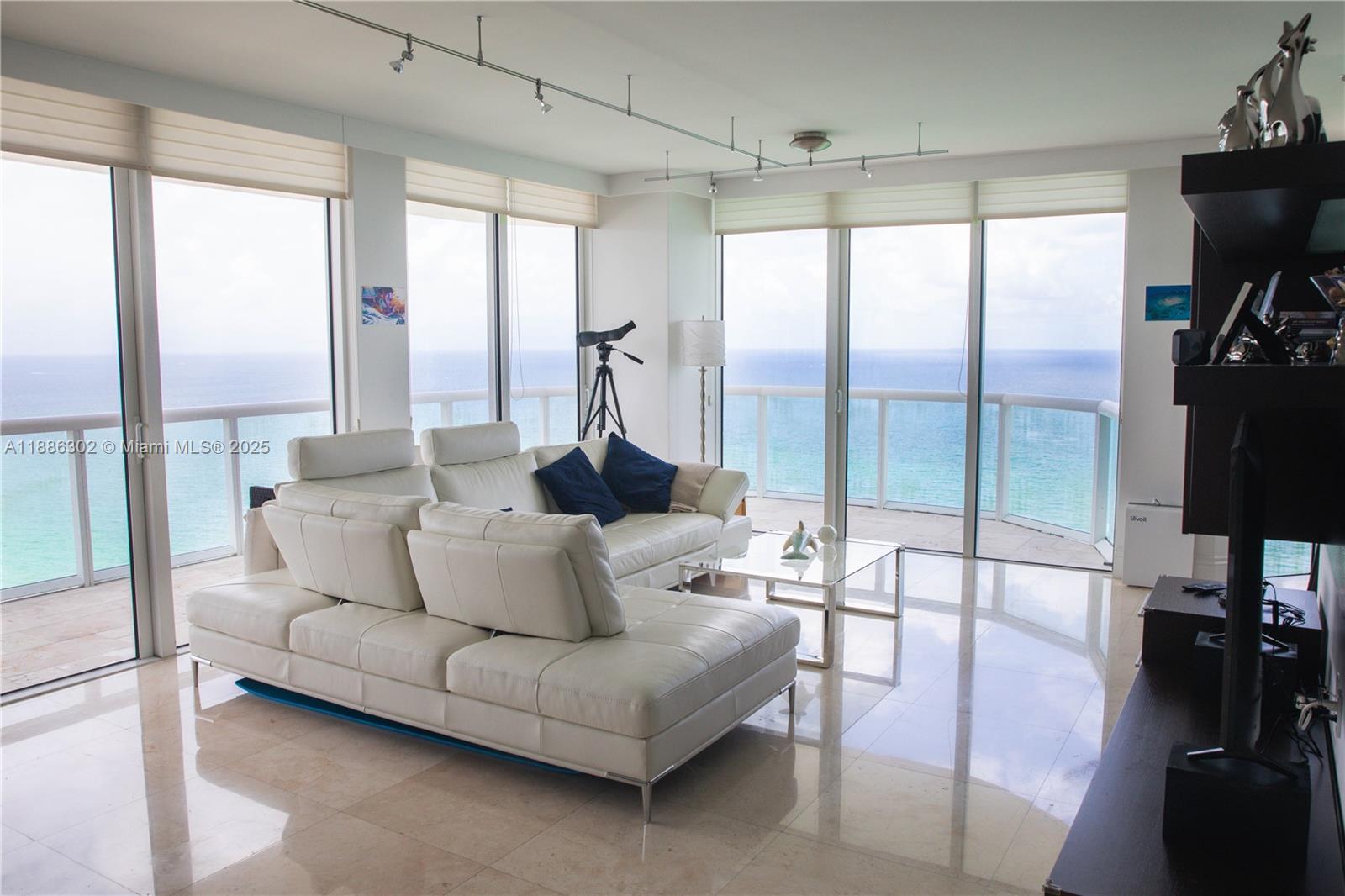 6365 Collins Ave #3201, Miami Beach FL 33141