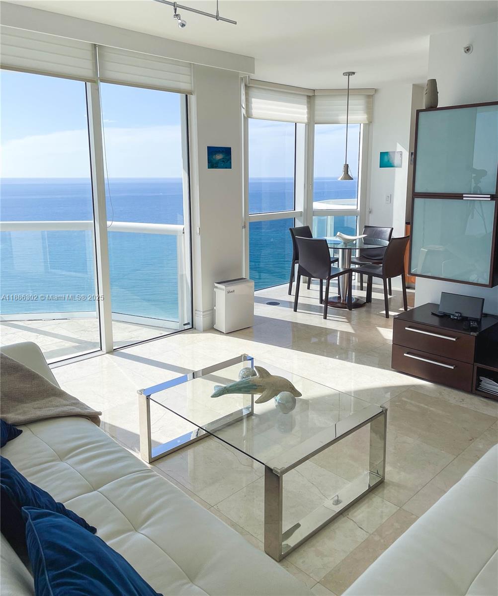 6365 Collins Ave #3201, Miami Beach FL 33141