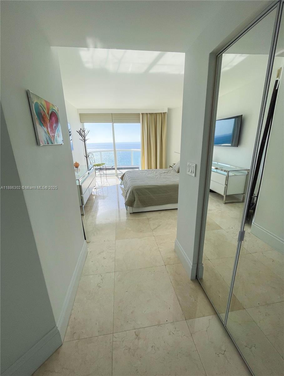 6365 Collins Ave #3201, Miami Beach FL 33141