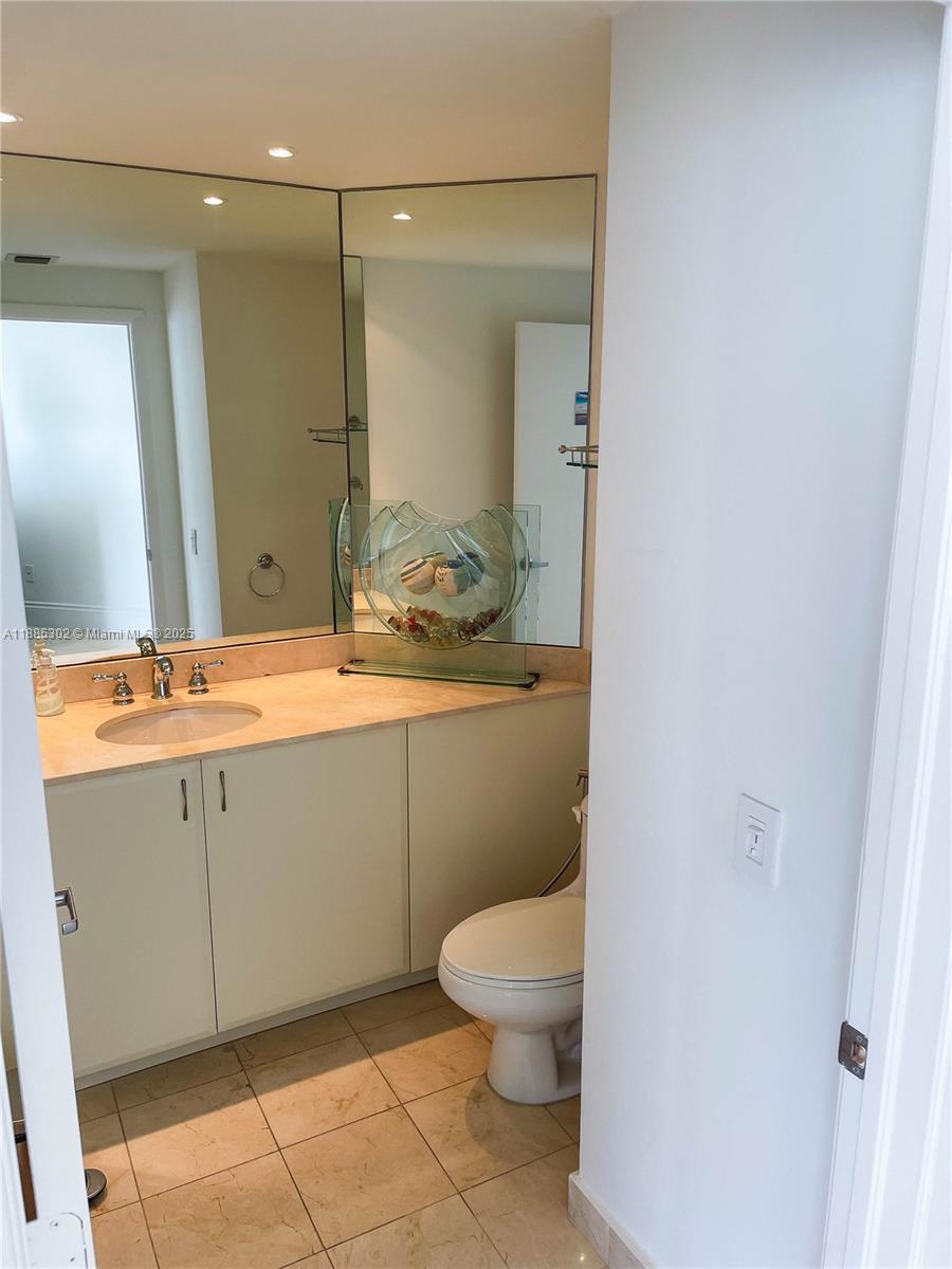 6365 Collins Ave #3201, Miami Beach FL 33141