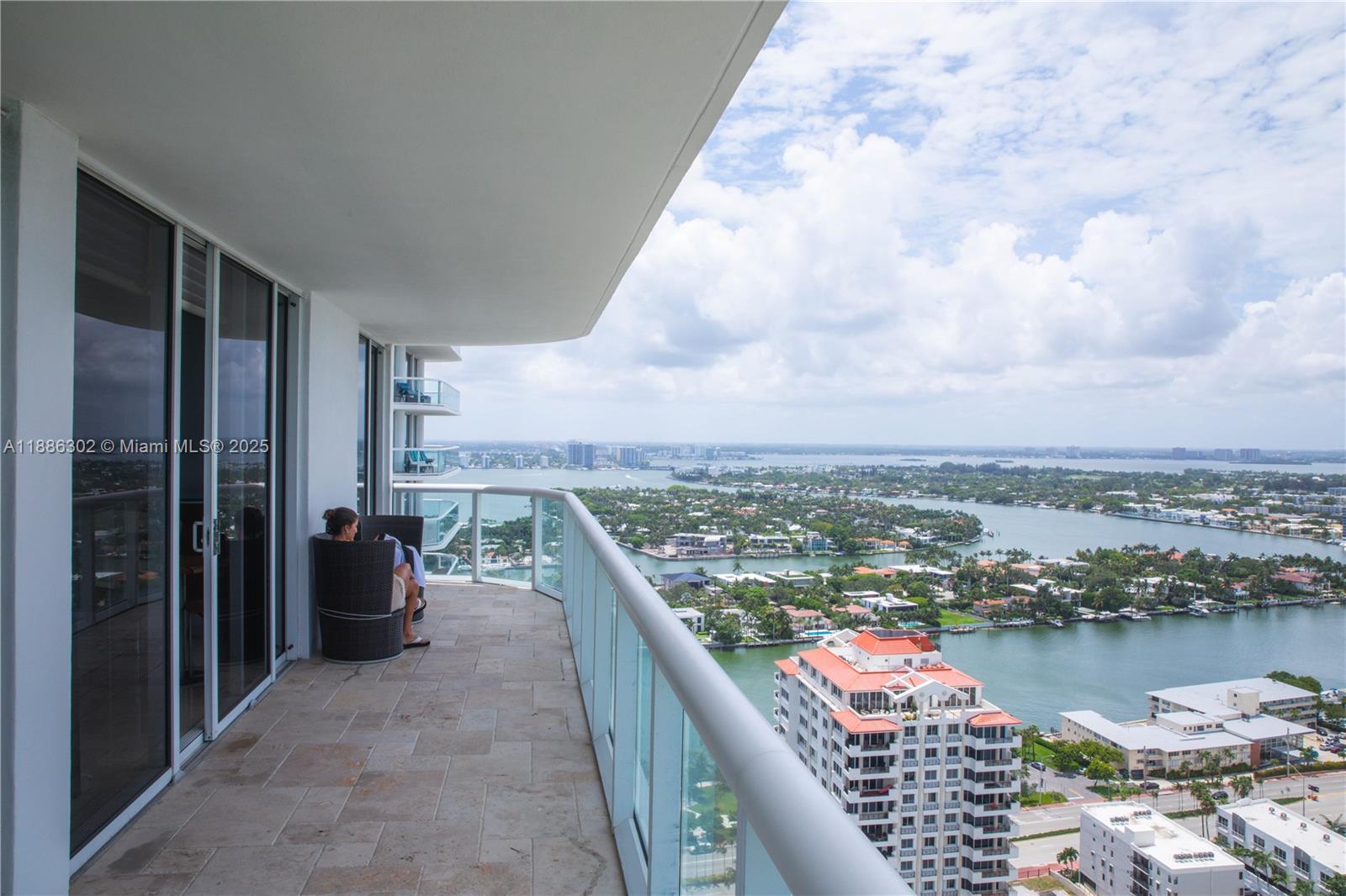 6365 Collins Ave #3201, Miami Beach FL 33141