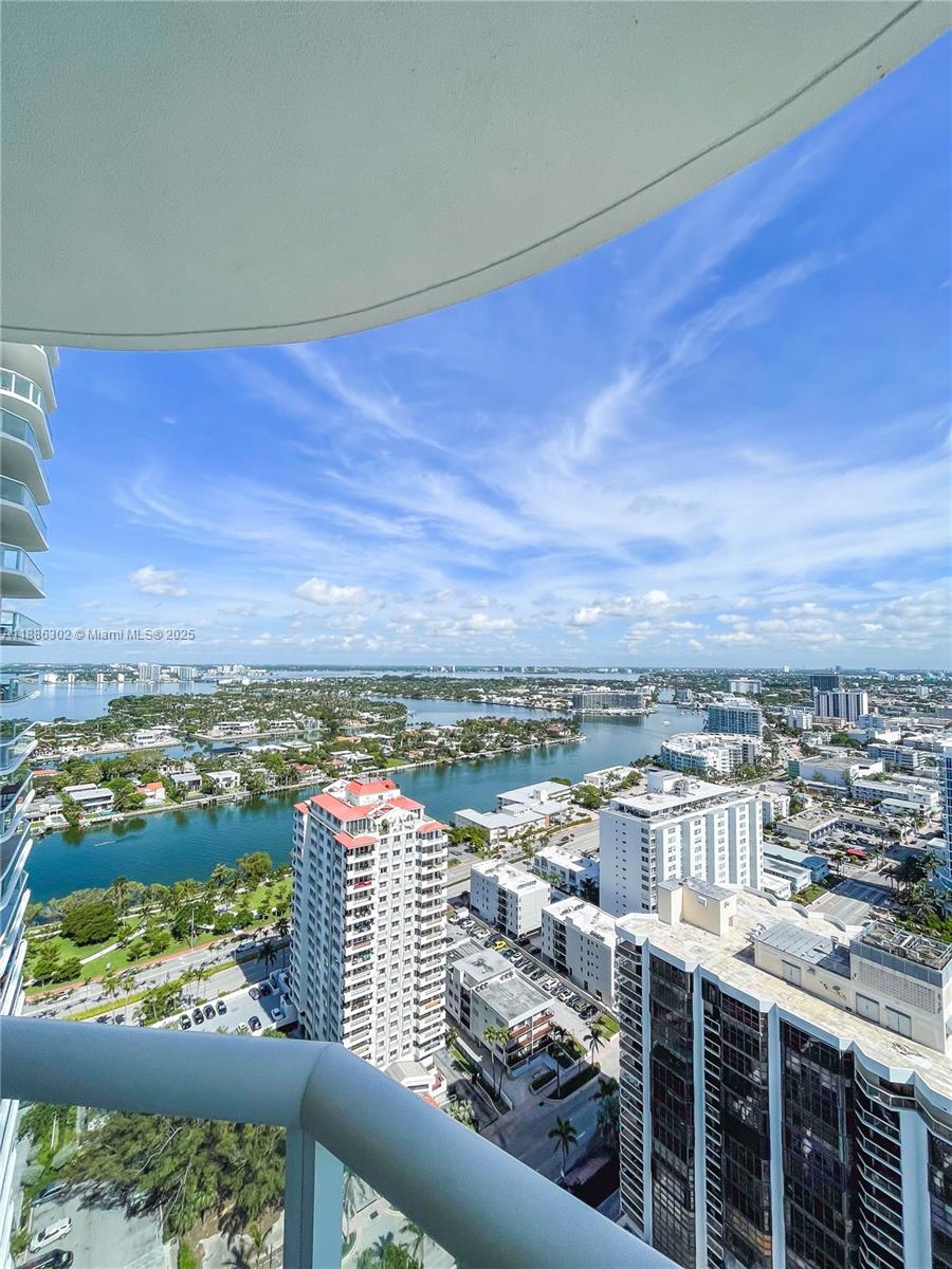 6365 Collins Ave #3201, Miami Beach FL 33141