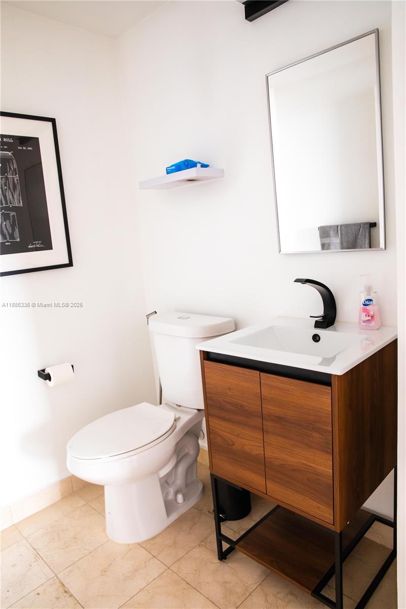 6365 Collins Ave #2311, Miami Beach FL 33141