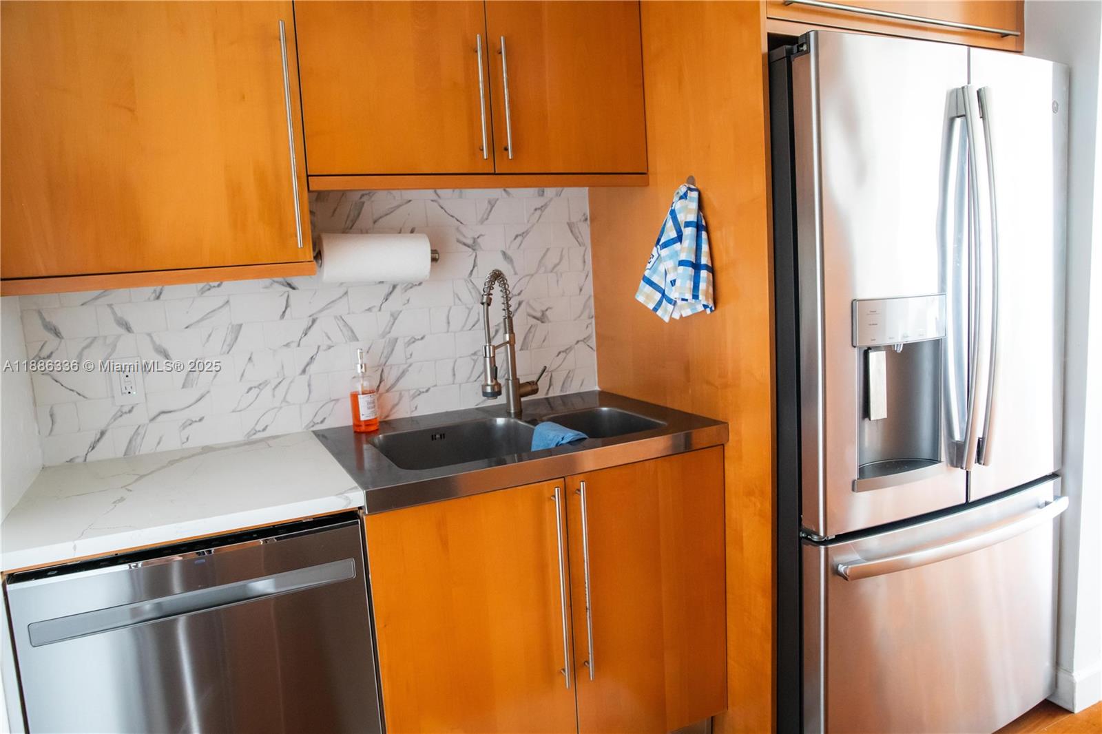 6365 Collins Ave #2311, Miami Beach FL 33141