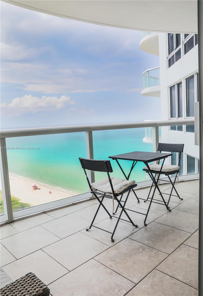 6365 Collins Ave #2311, Miami Beach FL 33141