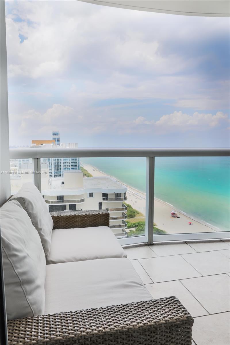 6365 Collins Ave #2311, Miami Beach FL 33141