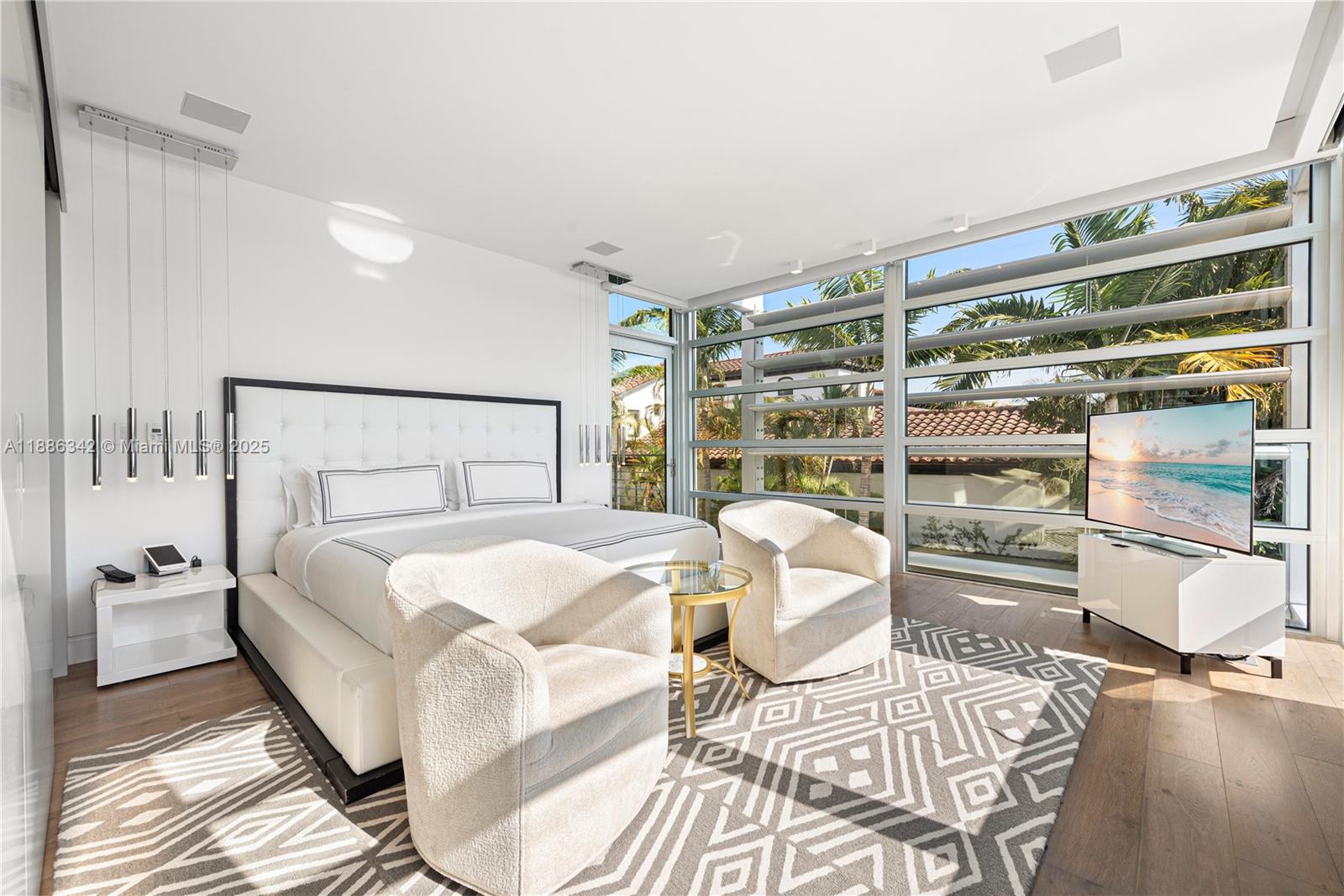 440 S Hibiscus Dr, Miami Beach FL 33139